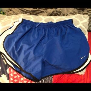 Nike dry fit running tempo shorts size XL